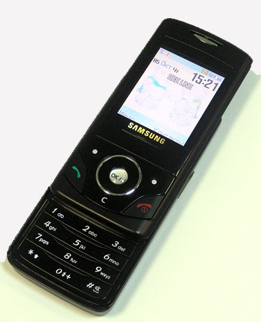  :   Samsung D520