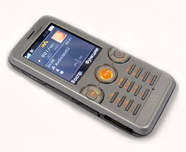 Sony Ericsson W610i:   