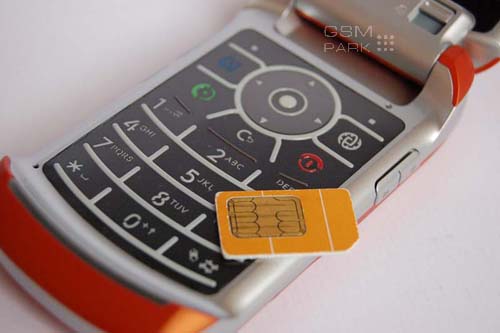GSM- Motorola RAZR V3x -  3G   