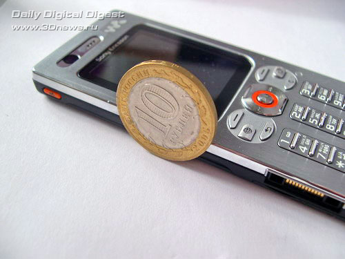 Sony Ericsson W880i
