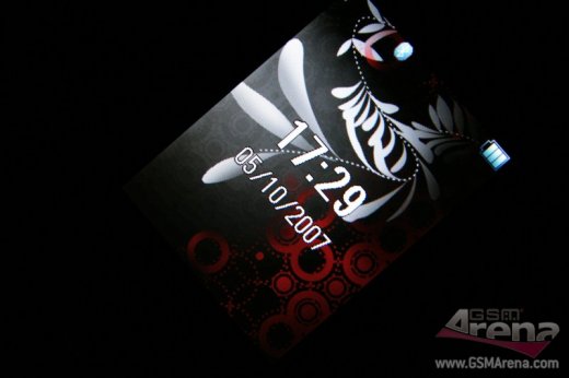    Motorola RAZR2 V8 -   !