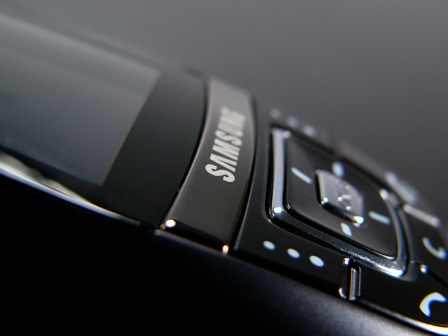 Samsung D600