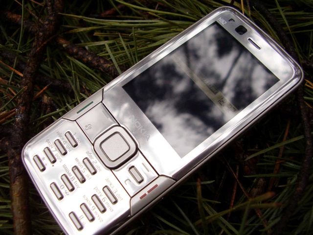 Nokia N82
