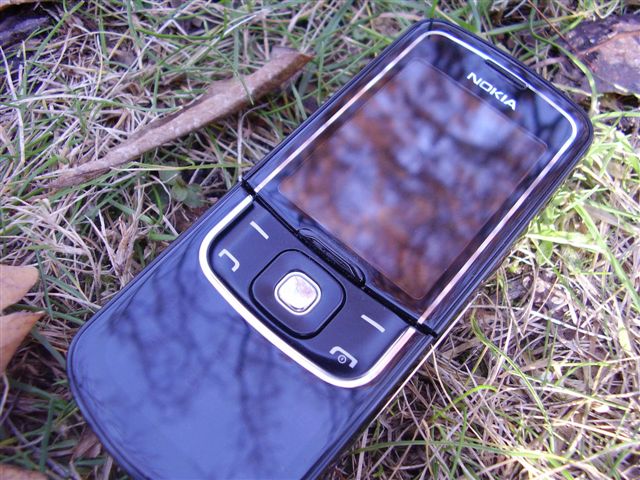 Nokia 8600 Luna 