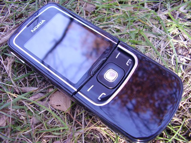 Nokia 8600 Luna 