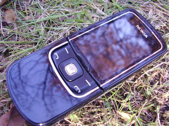 Nokia 8600 Luna 