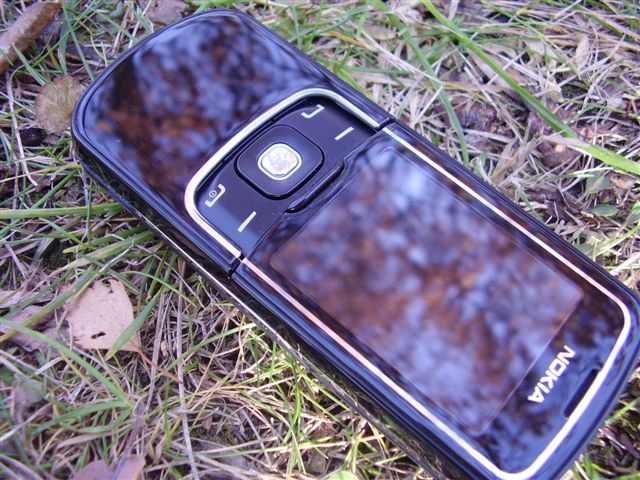 Nokia 8600 Luna 