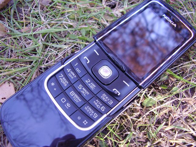 Nokia 8600 Luna 