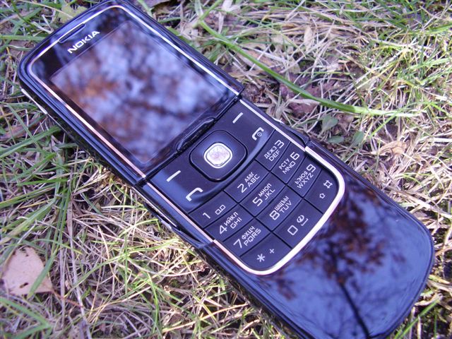 Nokia 8600 Luna 