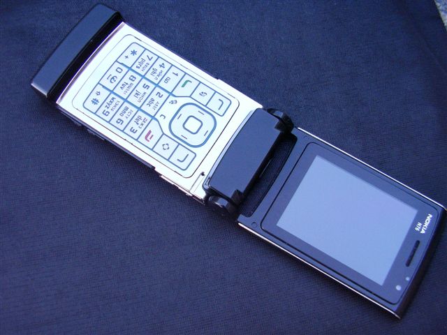 Nokia N76