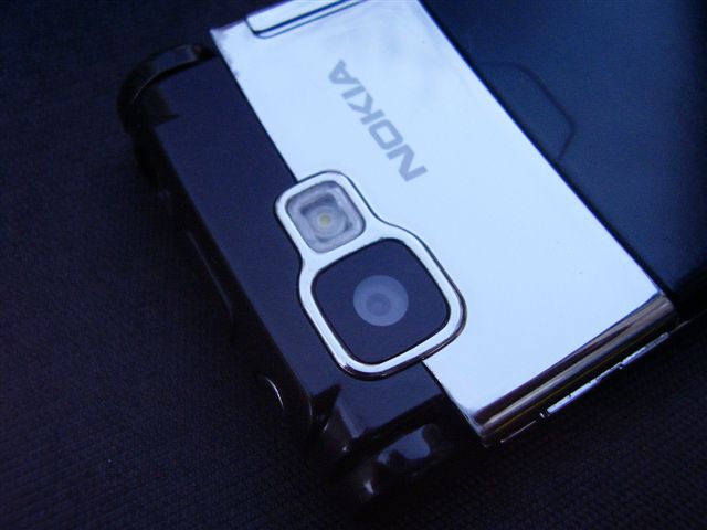 Nokia N76