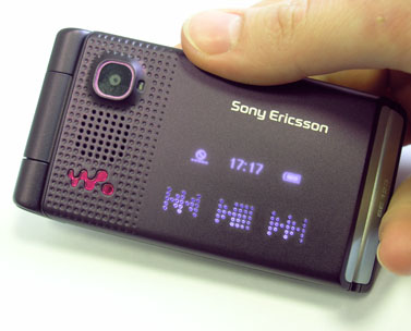 Sony Ericsson W380i:   