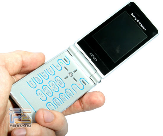 Sony Ericsson Z770i   2