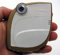    Nokia 7600