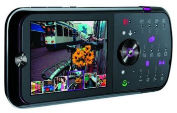 Motorola MotoZINE ZN5 - Kodak  Carl Zeiss  Cyber-shot?