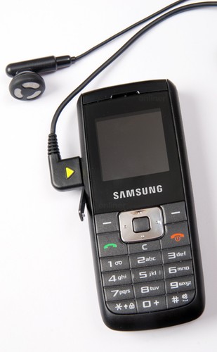  Samsung B100