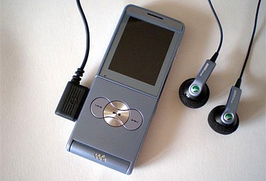 Sony Ericsson W350i:   ?