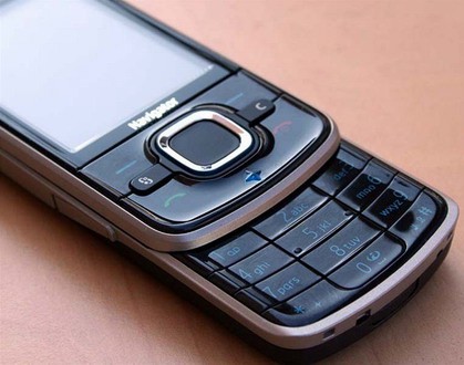 Nokia 6210 Navigator