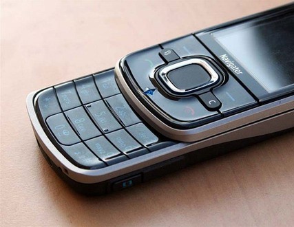 Nokia 6210 Navigator