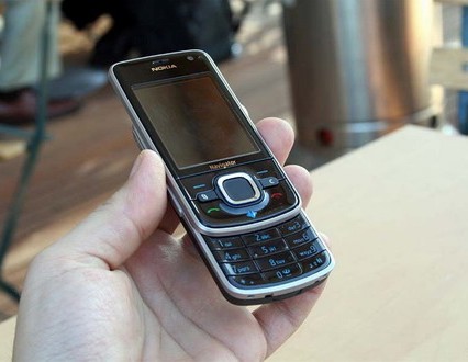 Nokia 6210 Navigator
