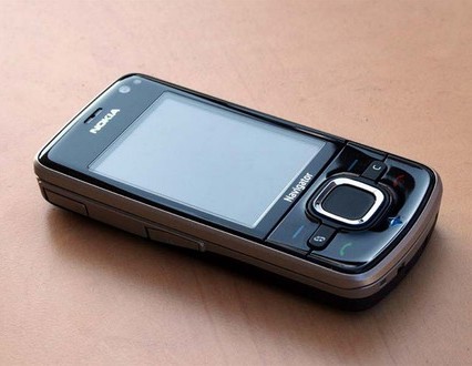 Nokia 6210 Navigator