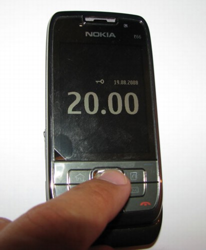    Nokia E66:   