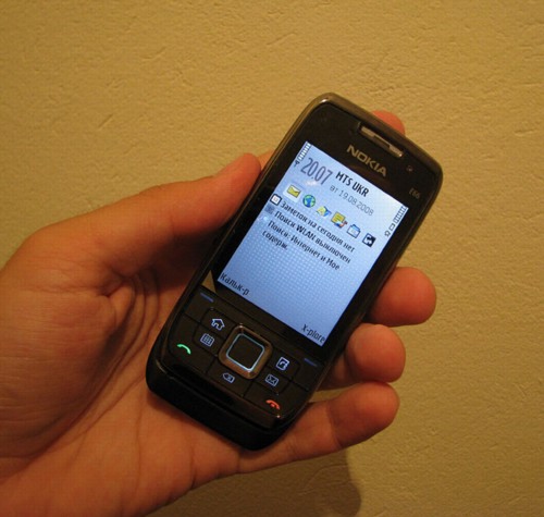    Nokia E66:   