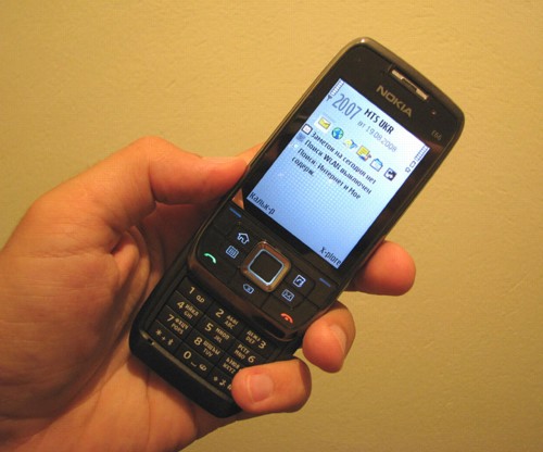    Nokia E66:   