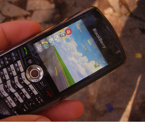 BlackBerry Pearl 8100:   ( 2)