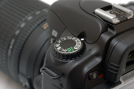 Nikon D80  D200.    ?