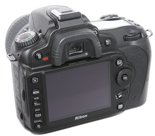 ����� Nikon D90