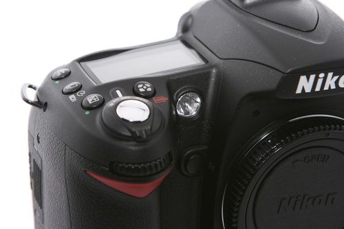 ����� Nikon D90