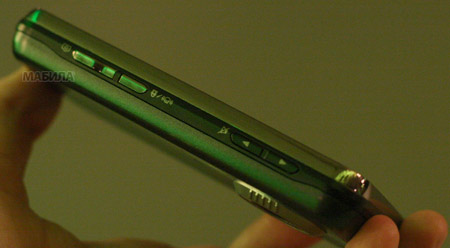 ������ ���������� � KC910 Renoir, ��� �20 ����� � �������� �������