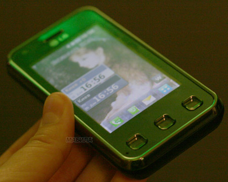 ������ ���������� � KC910 Renoir, ��� �20 ����� � �������� �������