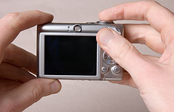 ����� Canon IXUS 750