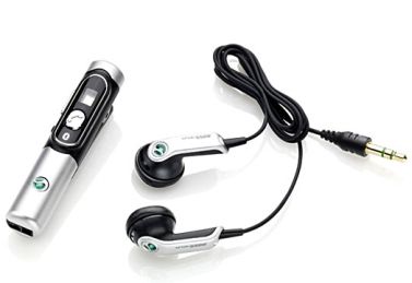 Sony Ericsson HBH-DS200: люминевый кулон Sony Ericsson HBH-DS200: люминевый кулон