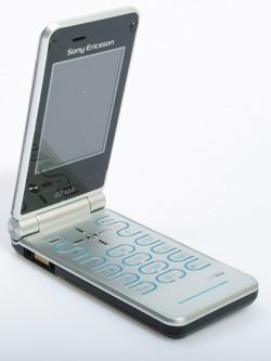 ����� ��������� Sony Ericsson Z555 � Z770i
