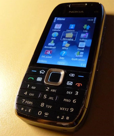 Nokia E75: ������������ �������