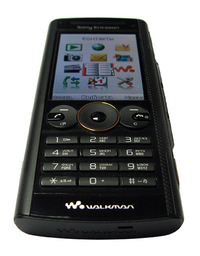    Sony Ericsson W902