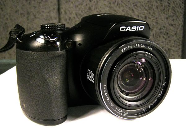 ����� ������������ Casio Exilim EX-FH20