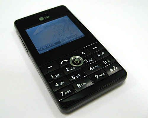    LG KE820