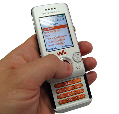    Sony Ericsson W580i