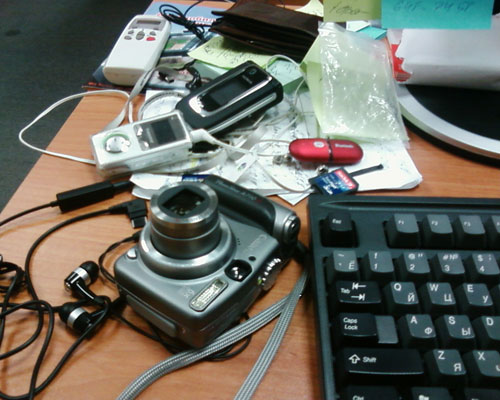 ����� ���������� �������� Samsung J600E