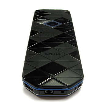 Обзор мобильного телефона Nokia 7500 Prism