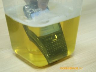 Nokia E71 ��� �������: ����-���� ������ ����������� QWERTY-���������