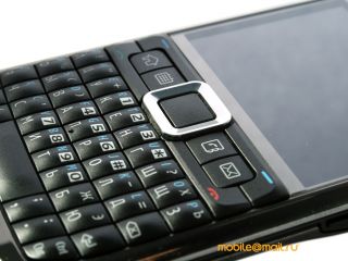 Nokia E71 ��� �������: ����-���� ������ ����������� QWERTY-���������