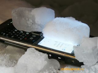 Nokia E71 ��� �������: ����-���� ������ ����������� QWERTY-���������