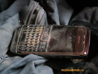 Nokia E71 ��� �������: ����-���� ������ ����������� QWERTY-���������