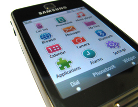    Samsung F480