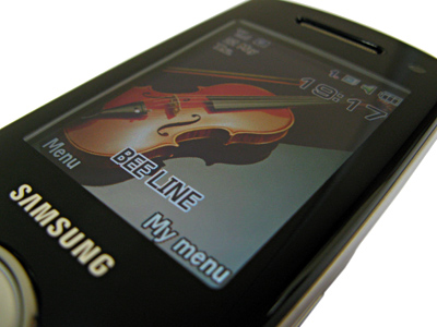 Обзор мобильного телефона Samsung F400